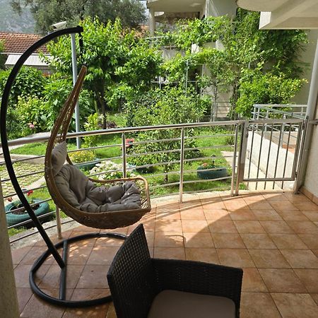 Roman Garden Apartment Risan Ngoại thất bức ảnh